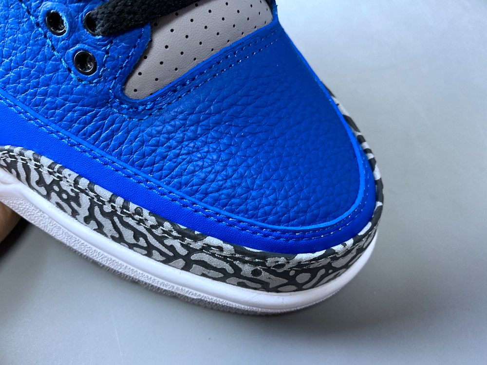 Air Jordan 3 Varsity Royal CT8532-400